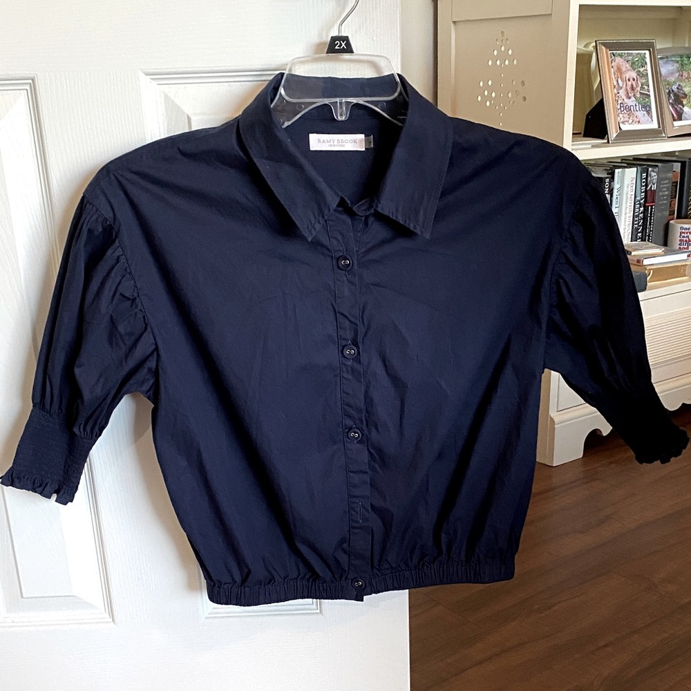 RAMY BROOK Cotton Button Up Shirt. Navy Blue w/navy buttons. Pucker Sleeve. Sz M